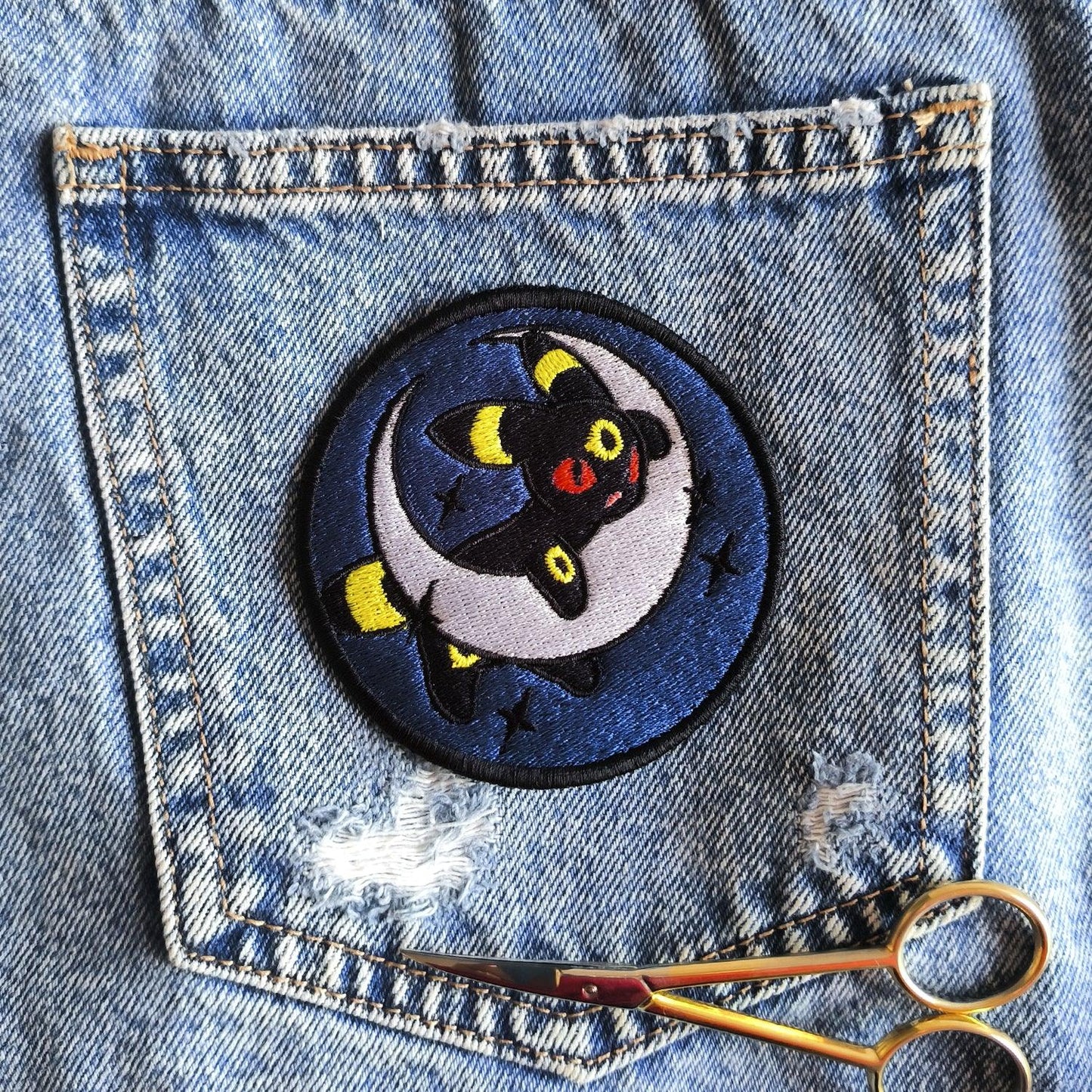 Parche Bordado Anime Umbreon 8cm - Valkynea