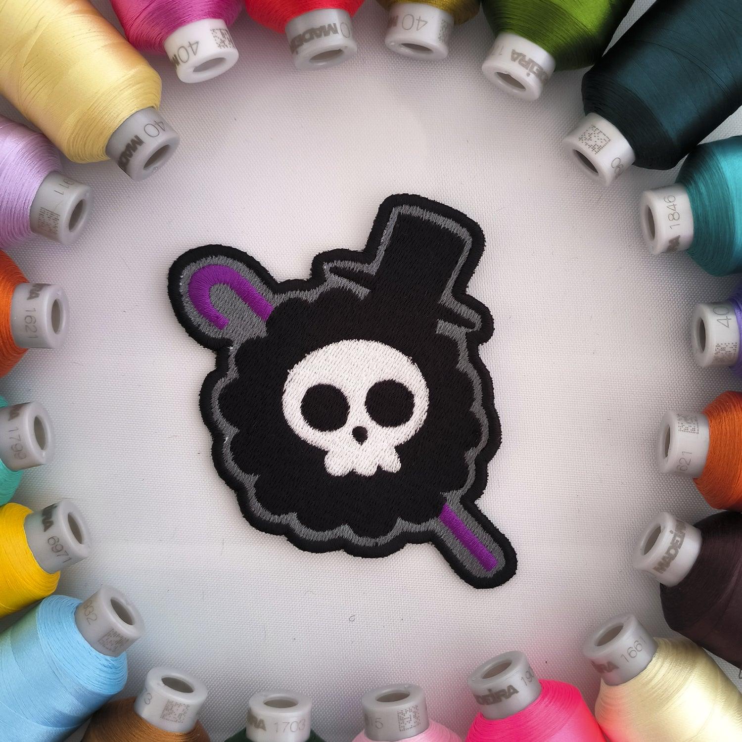 Parche Bordado Anime Calavera One Piece Brook 10cm - Valkynea