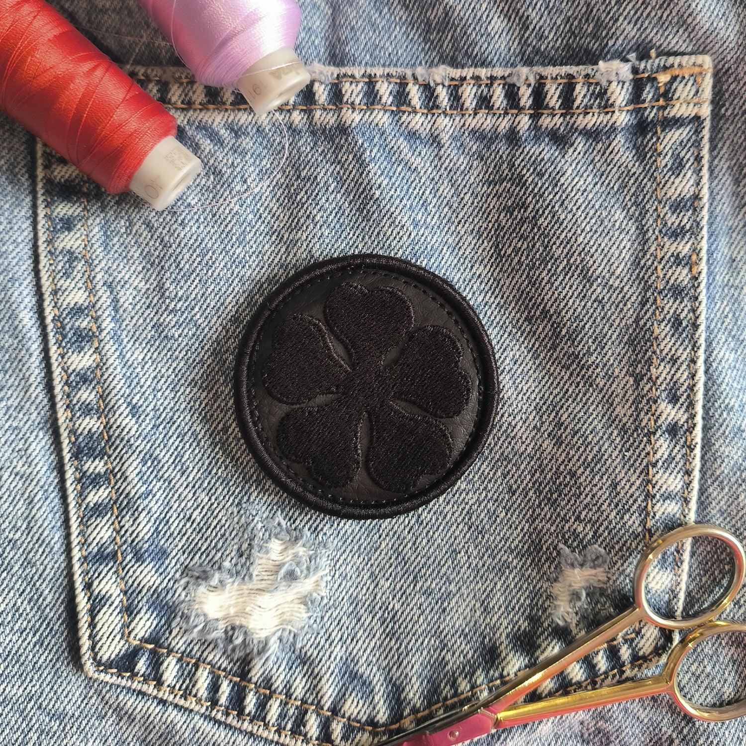 Parche Bordado Anime Black Clover Trébol - Valkynea