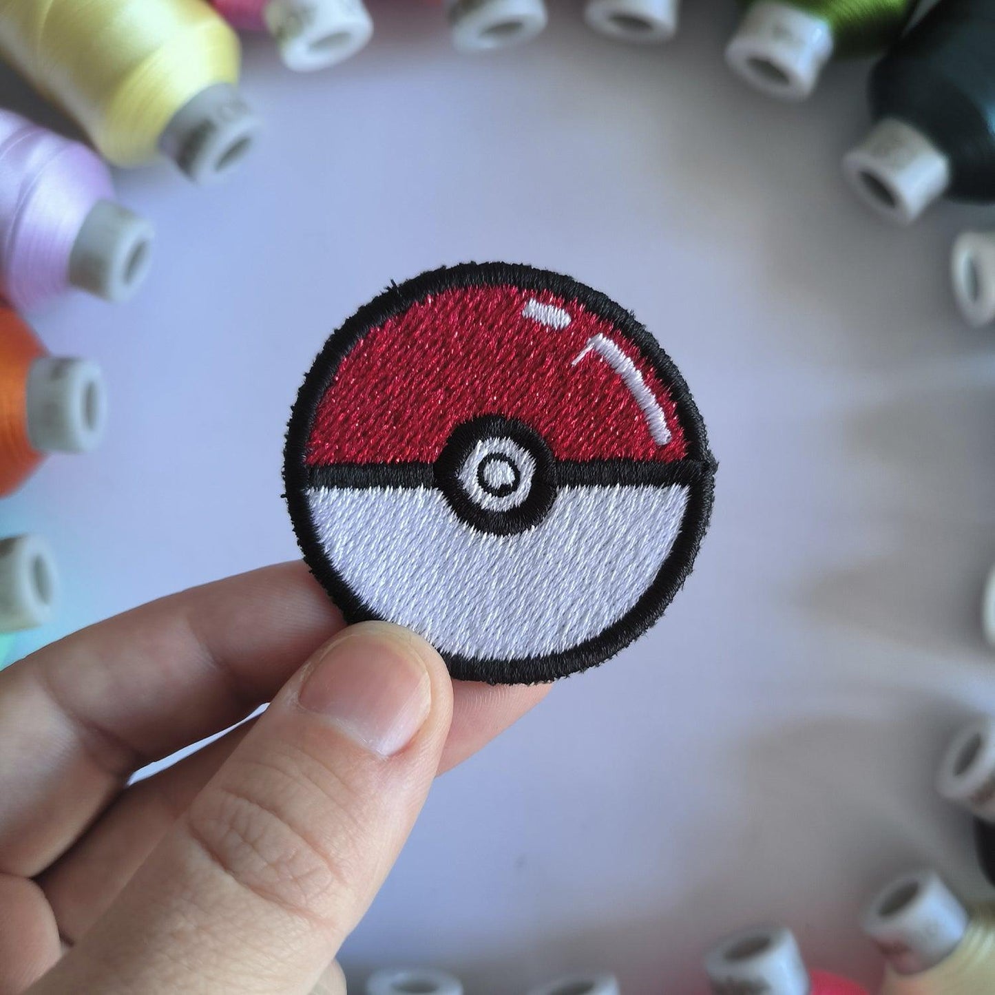 Parche Bordado Anime Pokeball 5cm - Valkynea