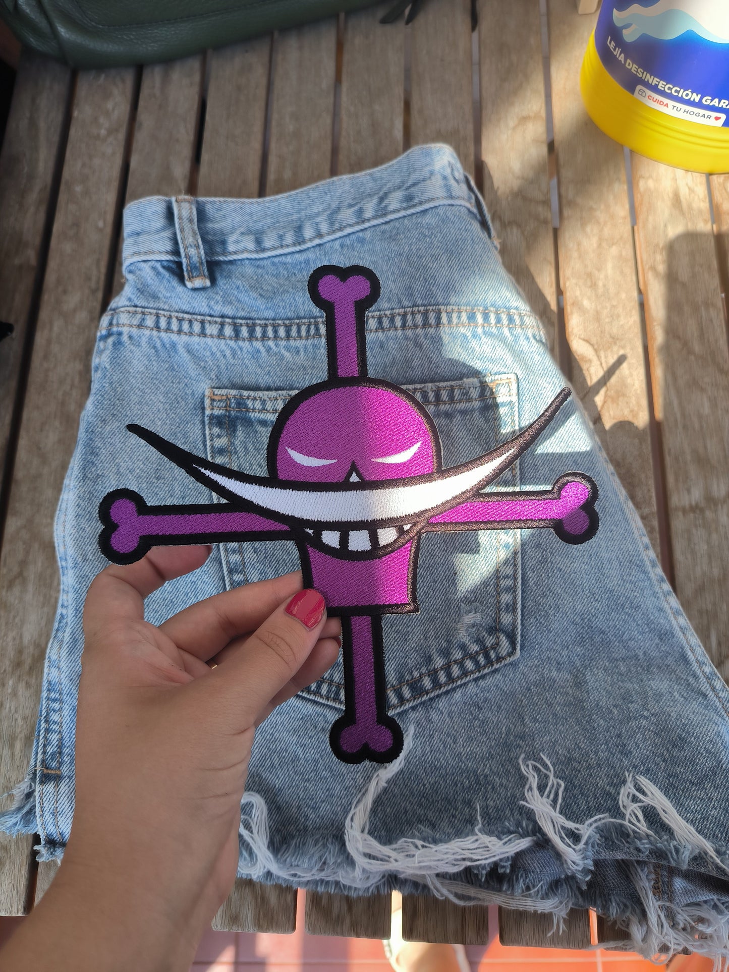 Parche Bordado Anime Calavera One Piece Barba Blanca - Valkynea